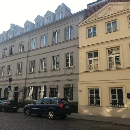 Stare Miasto Dluga 42 *